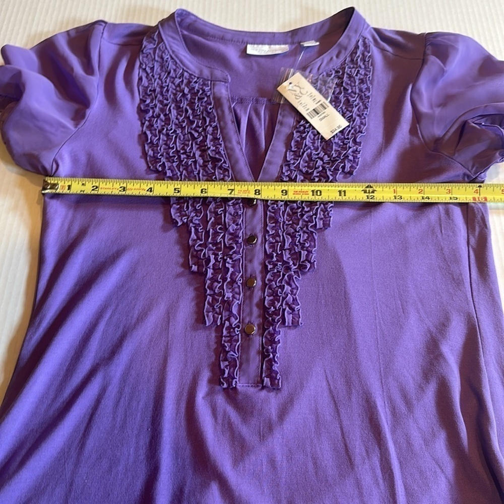 NWT New York & Company stretch lavender ruffle blouse puff sleeves via neck - Picture 3 of 7